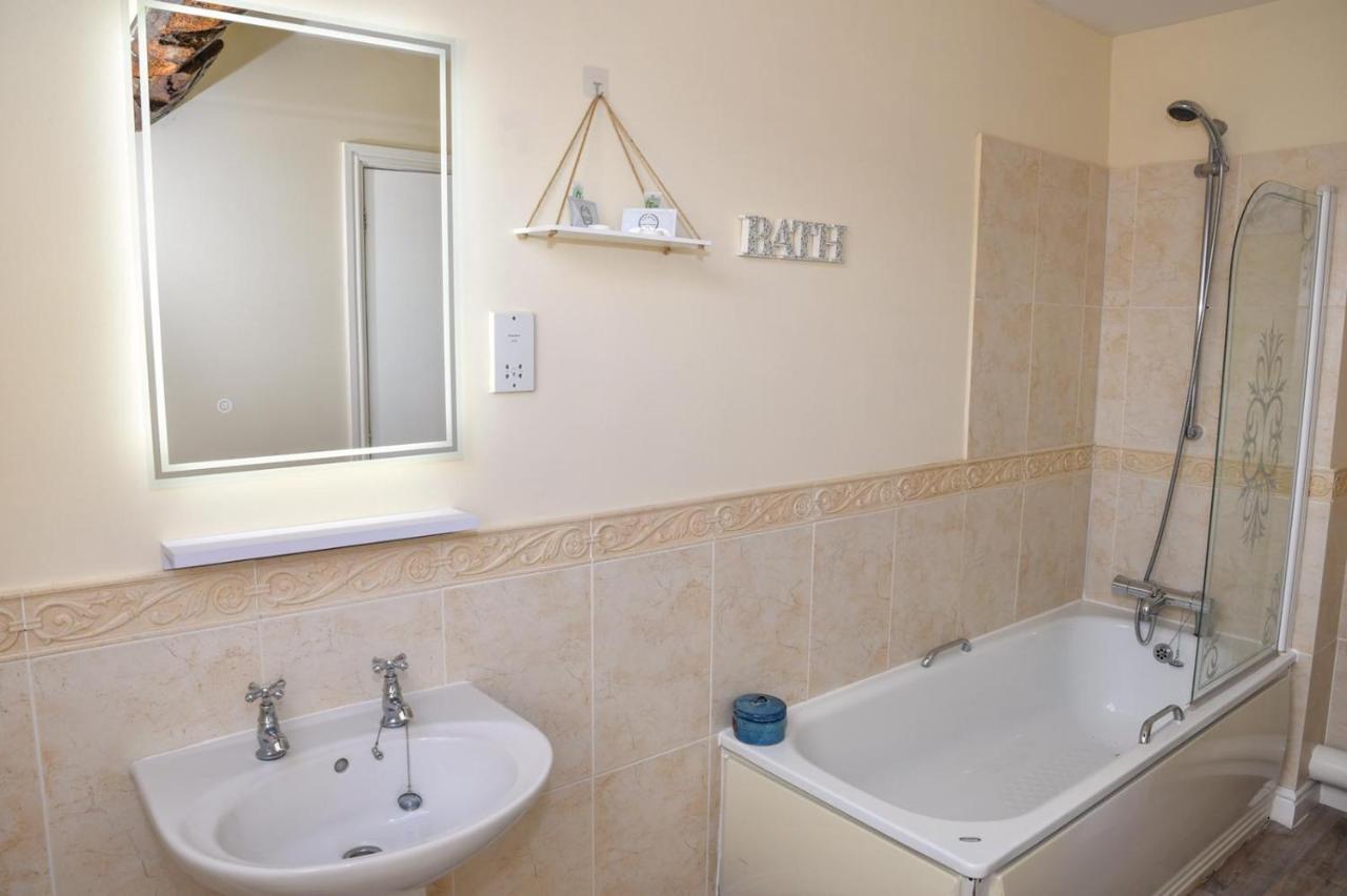 Whiston Hall Zimmer foto