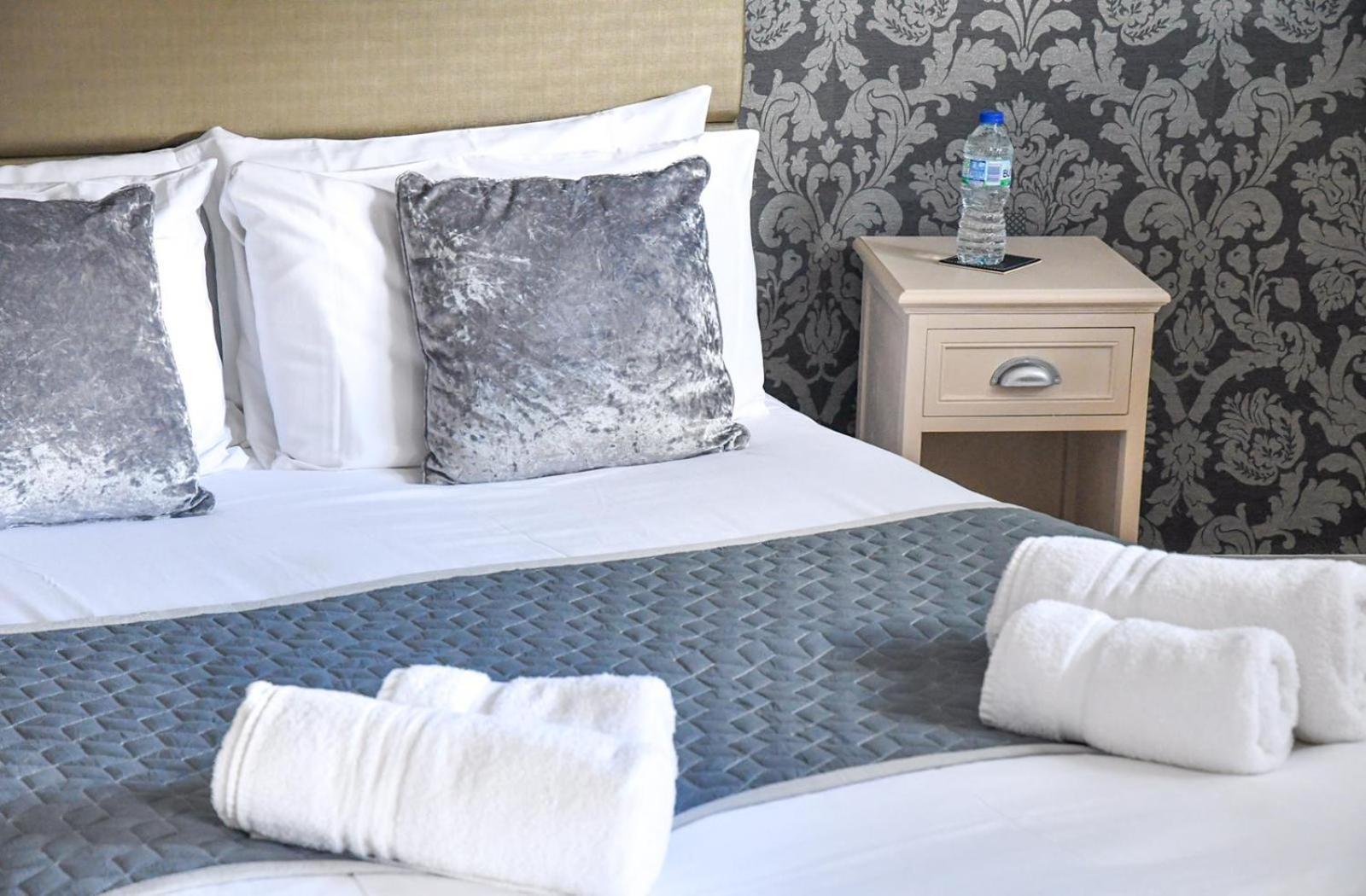 Whiston Hall Zimmer foto